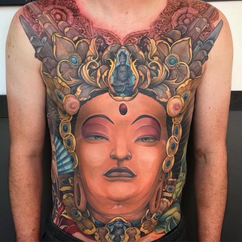 胸部和腹部彩色华丽的如来佛祖神像纹身图案