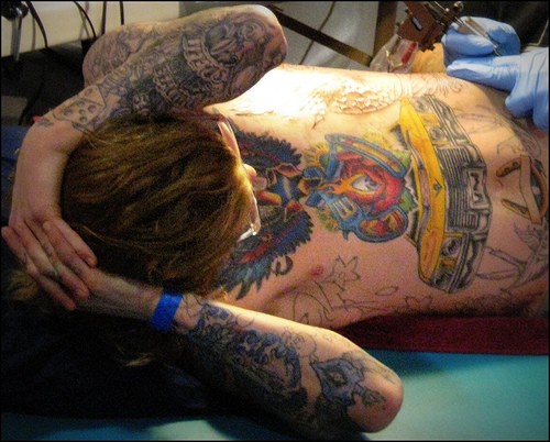腹部机械神奇的纹身图案
