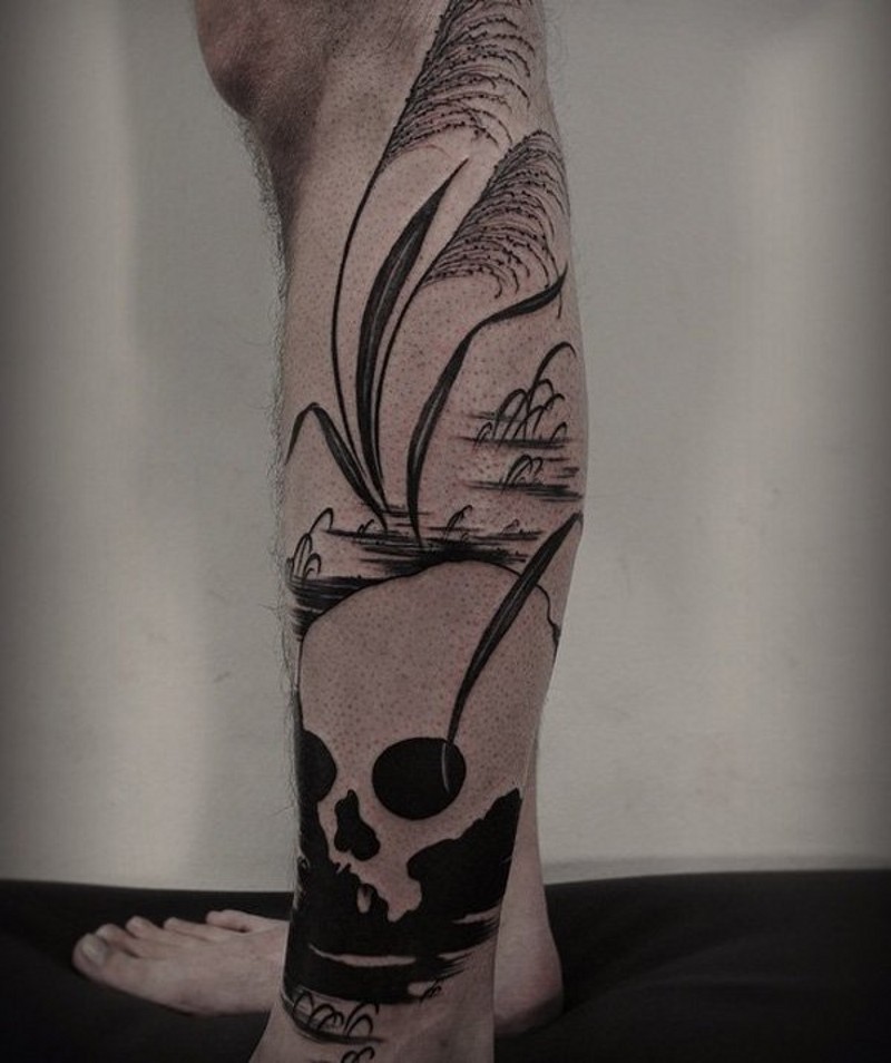 小腿黑白骷髅与湖边芦苇纹身图案