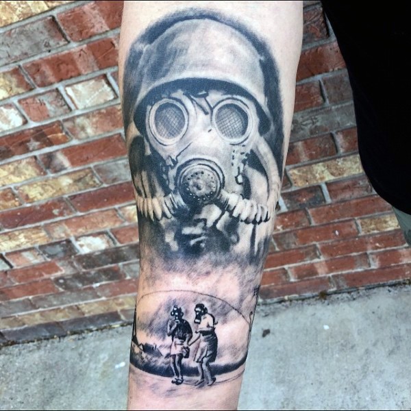 手臂写实风格黑白士兵防毒面具纹身图案
