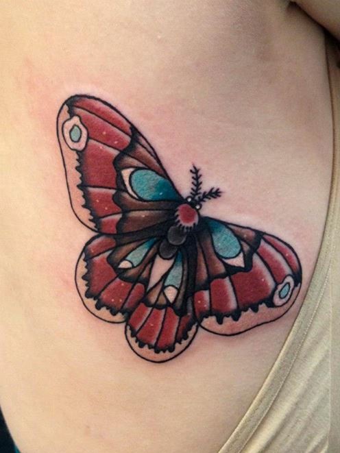 侧肋传统蝴蝶纹身图案