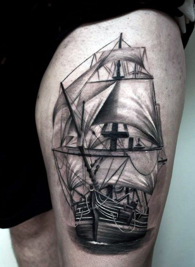 大腿写实逼真的帆船纹身图案
