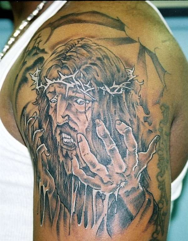 耶稣大臂黑灰纹身图案