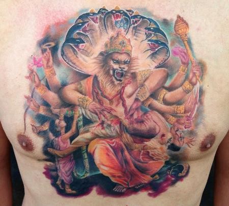 胸部彩色的幻想式印度教女神纹身图案