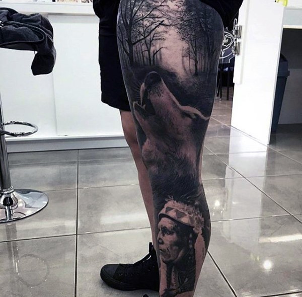 大腿惊人的写实印第安人酋长与森林狼纹身图案