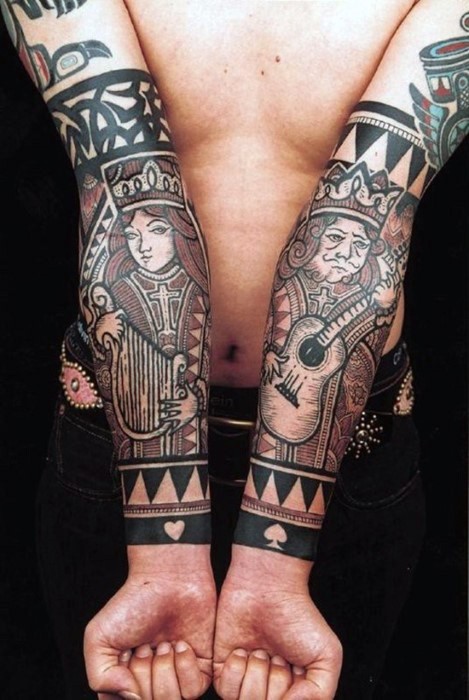 手臂old school黑色中世纪国王纹身图案