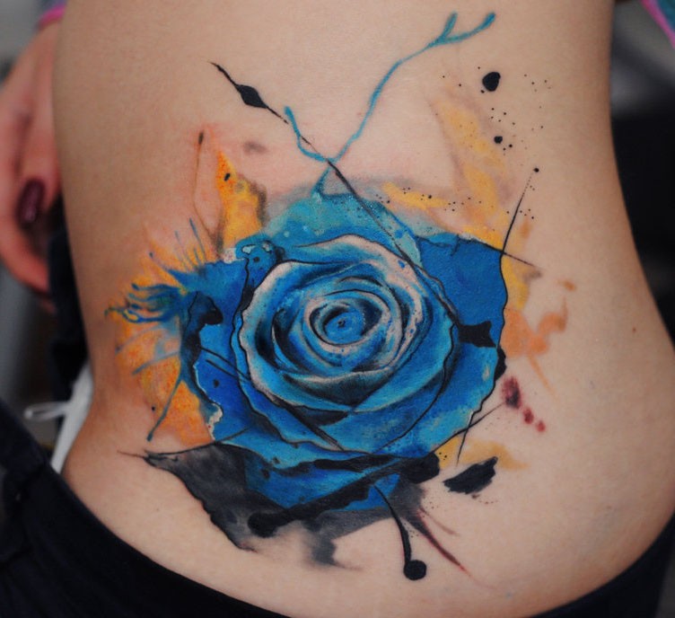 蓝玫瑰水彩画风格纹身图案