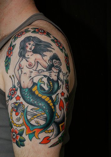大臂美人鱼和猴子鱼经典纹身图案