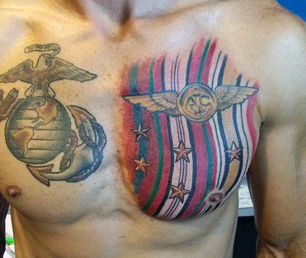 胸部军事主题和彩色星星条纹纹身图案