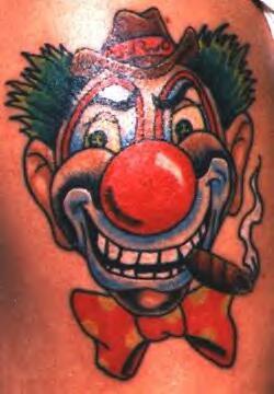 坏笑的吸烟小丑纹身图案