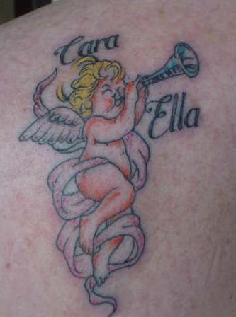 吹喇叭的小天使纹身图案