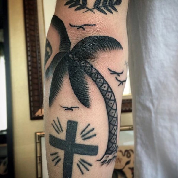 手臂old school黑色棕榈树纹身图案