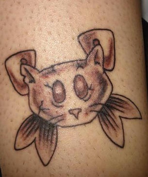 鱼骨和猫头纹身图案