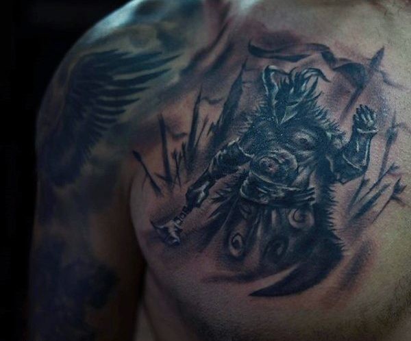 胸部黑色的黑暗幻想战士纹身图案