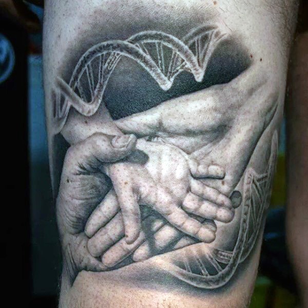 大腿写实家庭手与DNA符号纹身图案