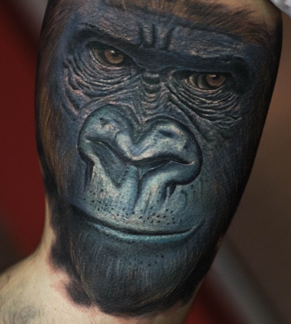 大臂写实黑猩猩头像纹身图案