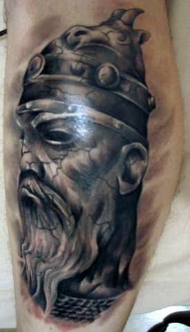 线条黑色维京战士头像纹身图案