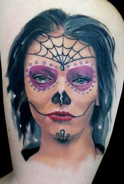 令人毛骨悚然的黑头死亡女郎纹身图案