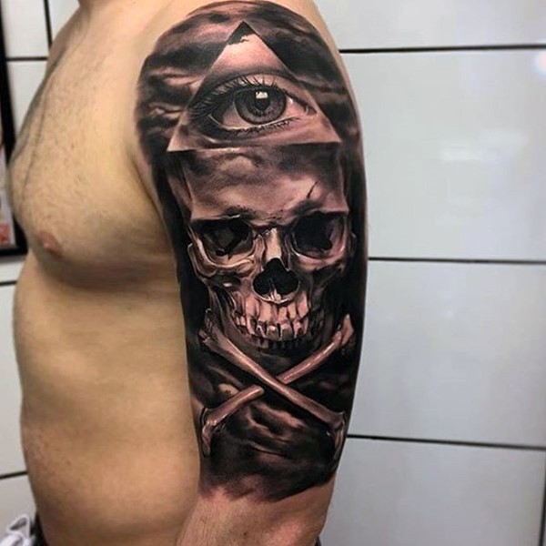手臂逼真的黑灰海盗式骷髅与眼睛纹身图案