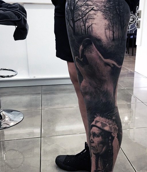腿部写实风格黑白森林狼和印度人像纹身图案