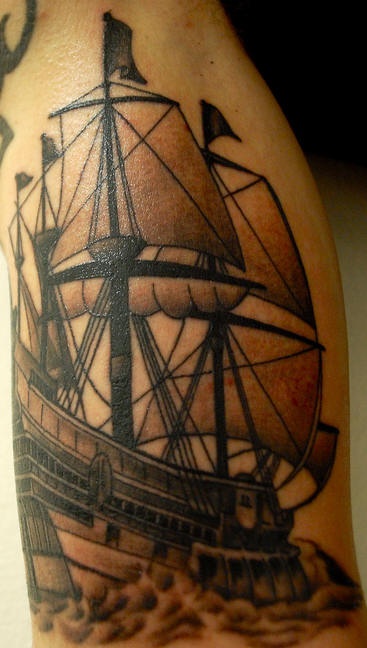海盗船黑色纹身图案