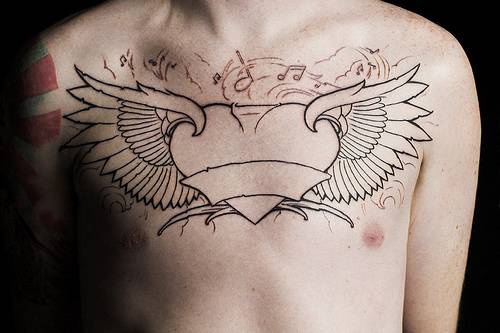 翅膀心形音乐符号胸部未完成纹身图案