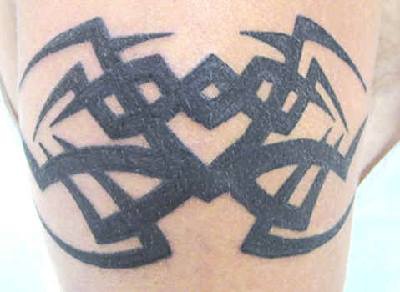 简单的黑色部落符号纹身图案
