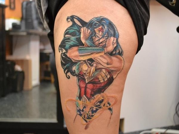大腿彩色卡通幻想女战士纹身图案