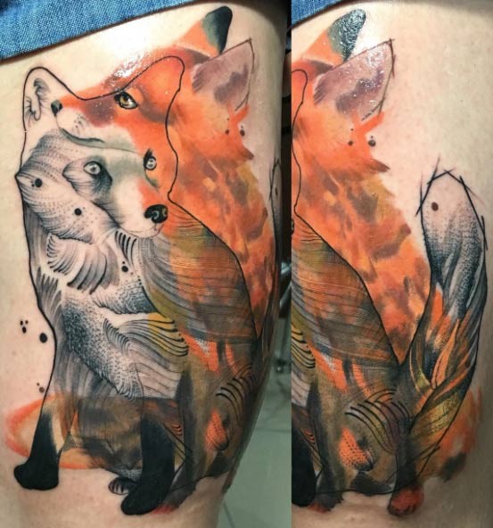 腿部彩色狐狸与黑灰狐狸结合纹身图案