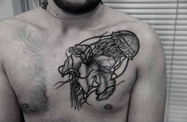 胸部黑色点刺水母与百合花纹身图案