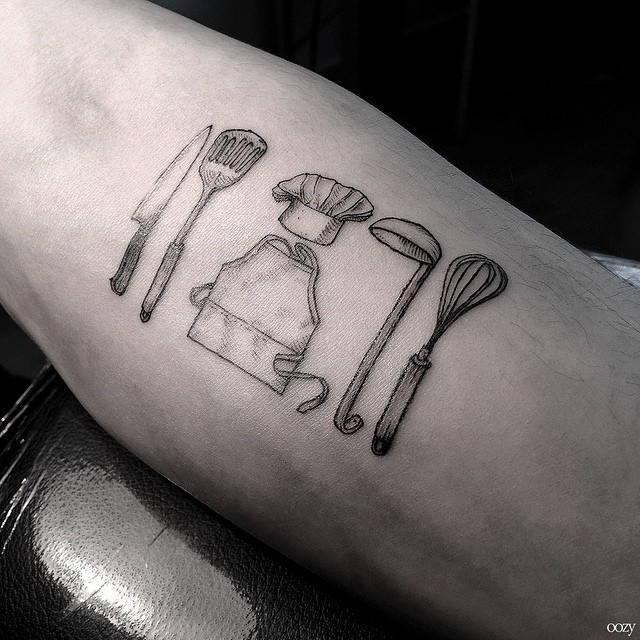 小臂简易黑色线条厨房设备纹身图案