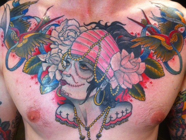 old school胸部彩色吉普赛女人花朵和鸟纹身图案