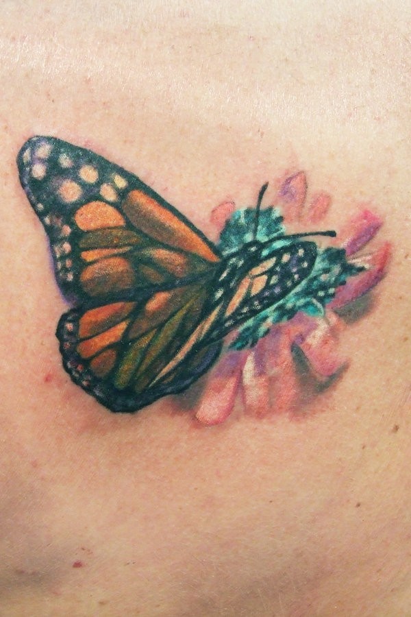 花朵蝴蝶个性纹身图案