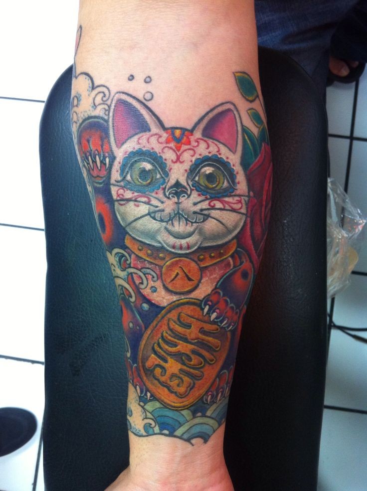 小臂墨西哥式风格招财猫彩色纹身图案