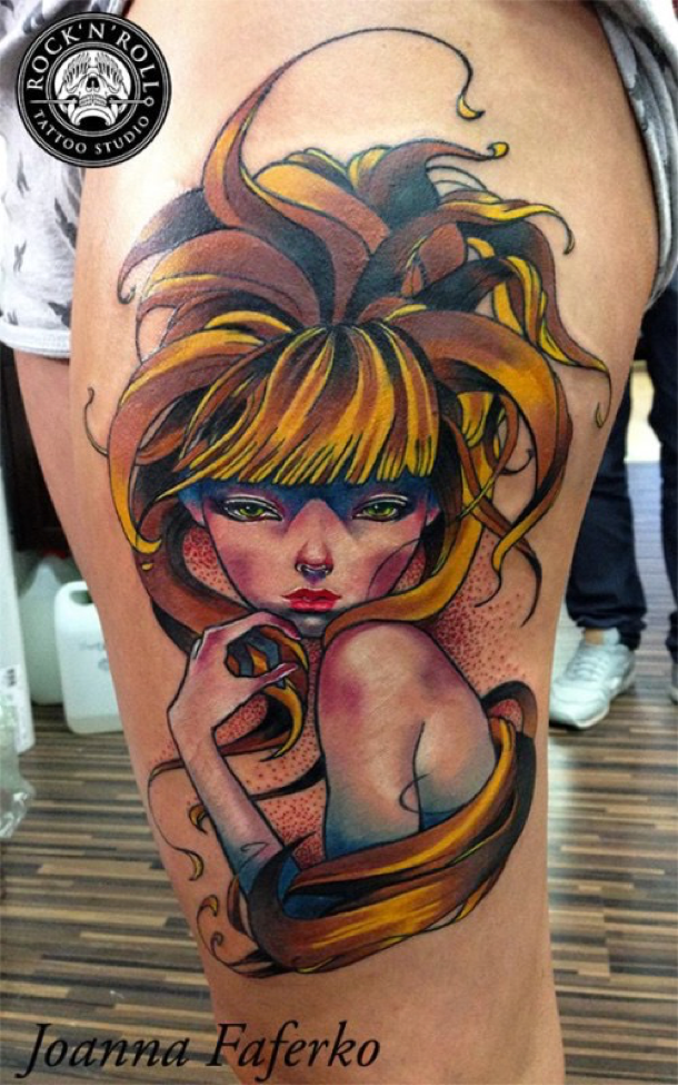 大腿彩色卡通女孩纹身图案