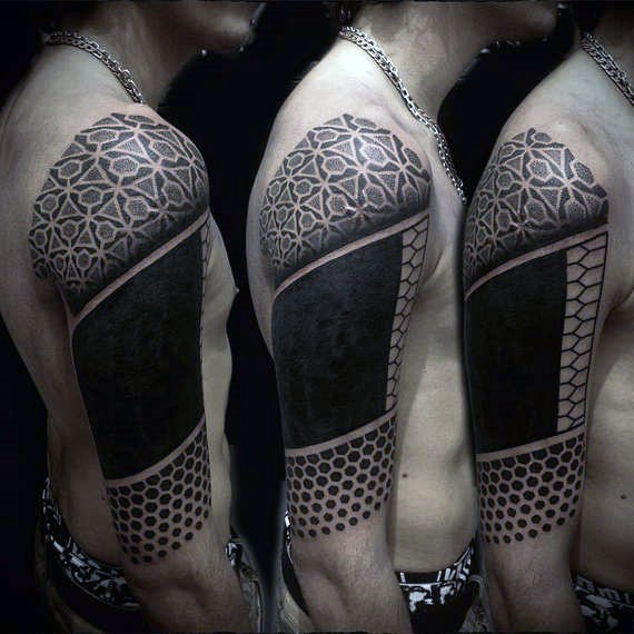 手臂简单的黑色几何部落图腾纹身图案