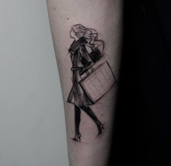 素描风格黑色步行女生纹身图案