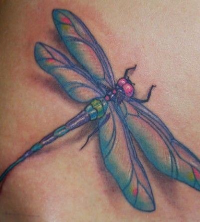 漂亮的蓝色蜻蜓纹身图案