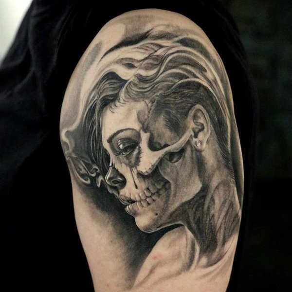 写实风格的黑白吸烟妇女肖像肖像纹身图案