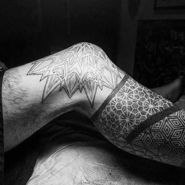 腿部点刺风格黑色各种饰品纹身图案