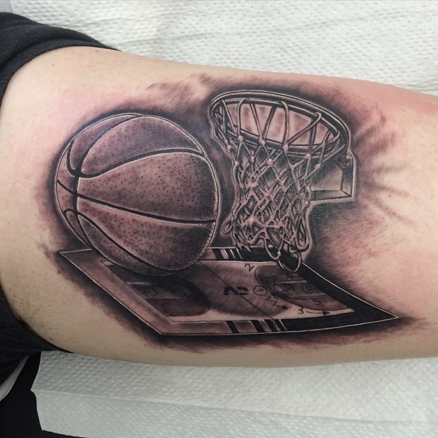 大臂黑灰风格篮球网纹身图案