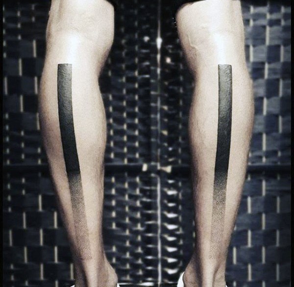 小腿简单的黑色渐变粗线条纹身图案