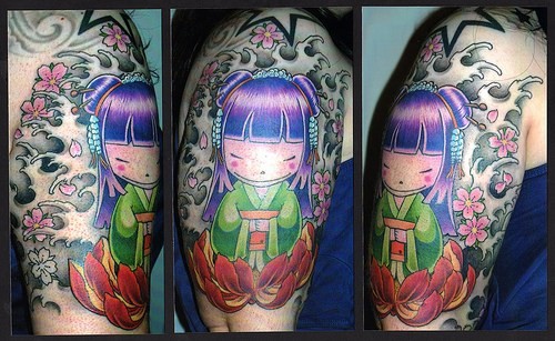 中国卡通女孩和莲花纹身图案