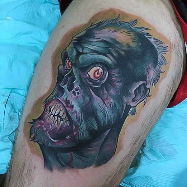 大腿彩色有趣的僵尸脸卡通纹身图案
