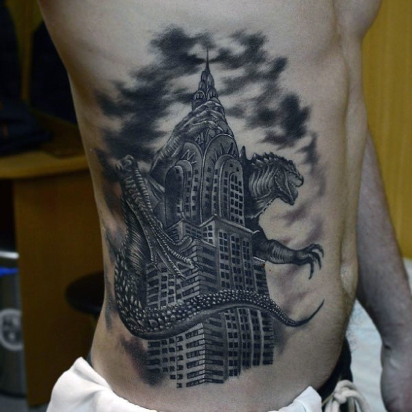 侧肋黑灰邪恶哥斯拉和美国帝国大厦纹身图案
