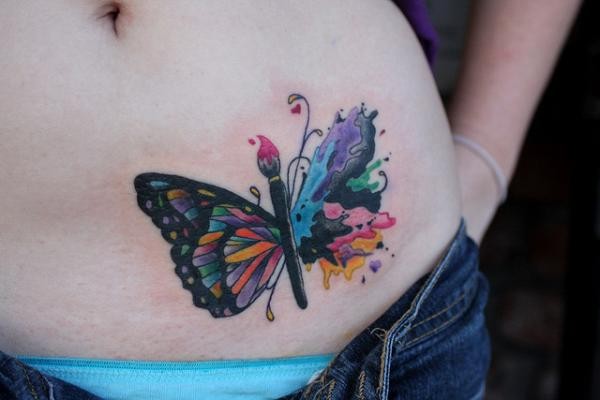 腹部可爱的水彩风格蝴蝶纹身图案