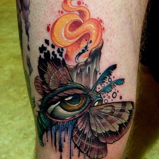 神秘组合彩色蝴蝶和眼睛蜡烛纹身图案