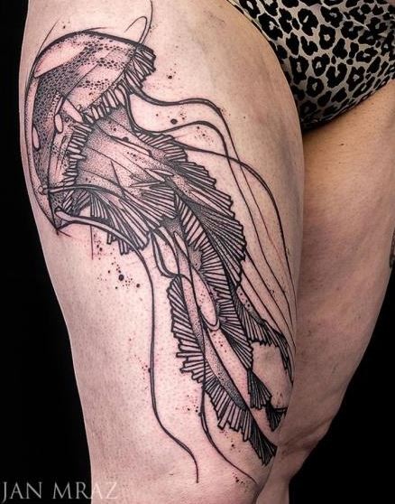 黑色线条水母大腿纹身图案