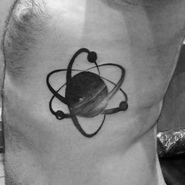 侧肋黑色令人毛骨悚然的原子符号纹身图案