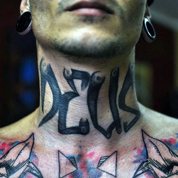 颈部黑色抽象字母纹身图案